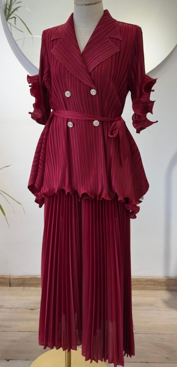 CONJUNTO CHAQUETA Y PANTALÓN