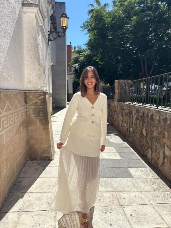 CONJUNTO CHAQUETA Y FALDA PLISADA