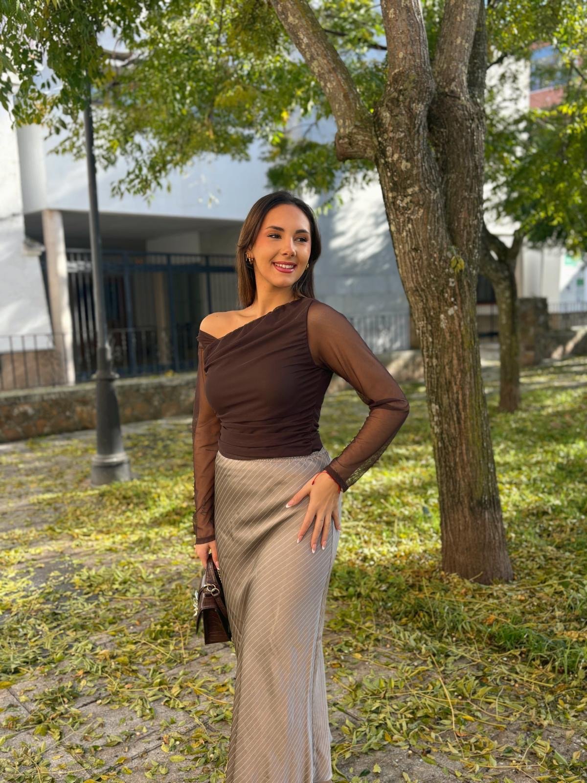 FALDA SATÉN CON RAYAS FALDA SATÉN CON RAYAS - Imagen 2