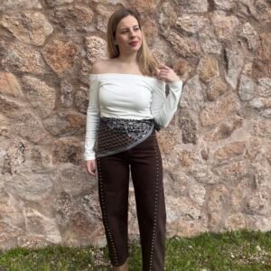 PANTALÓN GLOBO TACHUELAS