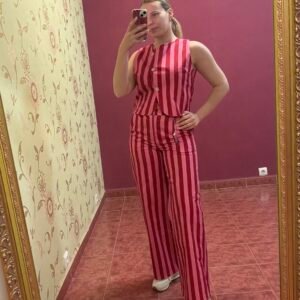 CONJUNTO DE CHALECO Y PANTALÓN A RAYAS